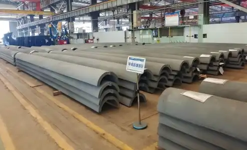 How do tidal energy platforms deploy with Jacking legs?